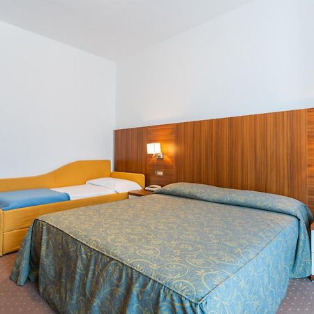 Hotel Touring Caorle Exterior foto
